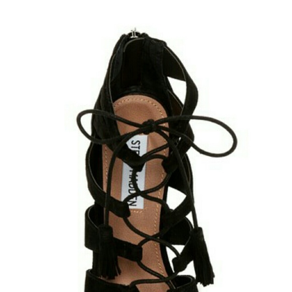 STEVE MADDEN FARAAH black suede laceup. - Picture 7 of 7